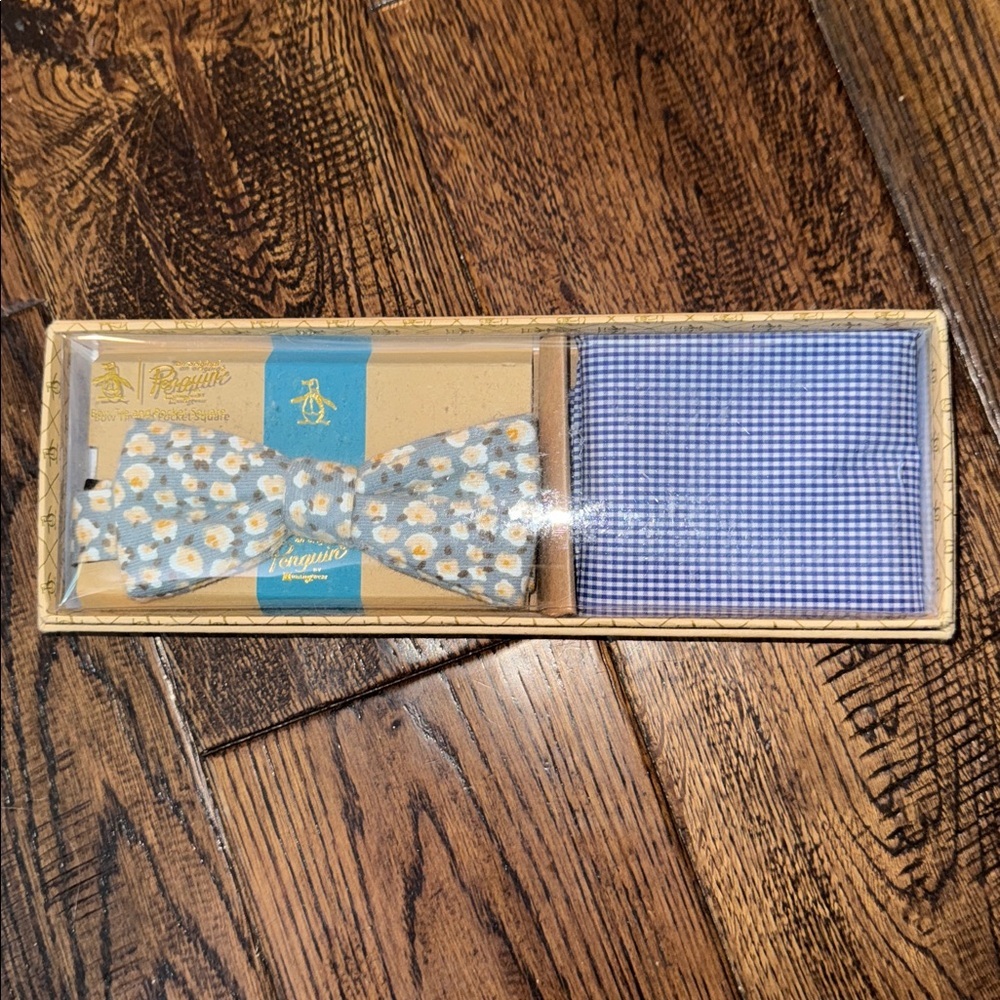 NWT Penguin Bow Tie And Pocket Square Set